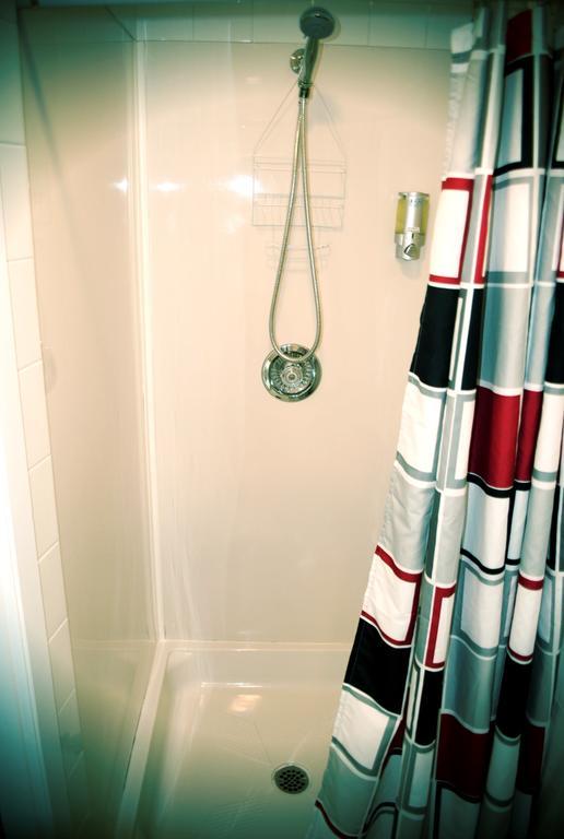 Cartier Motel 3*